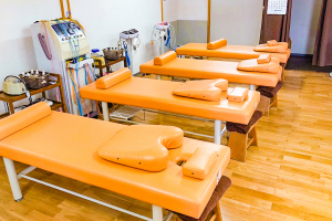 ひかり整骨院 君津院で整体施術を受ける内観画像