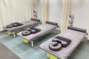 五健鍼灸整骨院 経堂本院で整体施術を受ける内観画像像