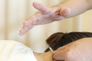 上野毛駅前整骨院・鍼灸院の鍼灸施術の画像