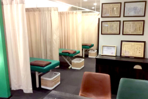 上野毛駅前整骨院・鍼灸院で整体施術を受ける内観画像像