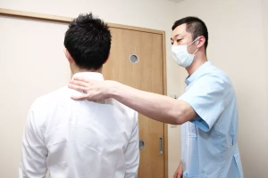 たく鍼療院の肩こりの施術風景画像です。