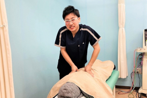 レモン接骨院の施術風景画像です。