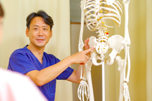 ひばりが丘ヒロ整骨院のカウンセリング風景の画像です