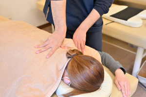 あおぞら整骨院【鍼灸】の肩こりの施術画像