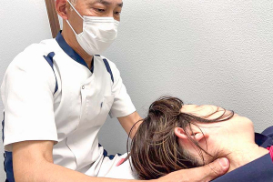 山下鍼灸接骨院の施術風景画像です。