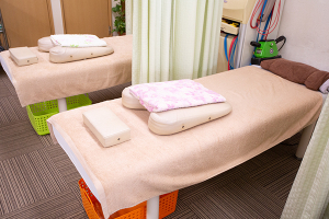 やなおか鍼灸整骨院で整体施術を受ける内観画像像