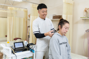 もりおか鍼灸整骨院枚方御殿山院のハイボルト施術画像