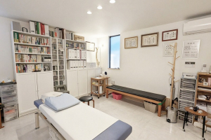 野上整体院で整体施術を受ける内観画像