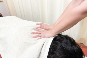 あい鍼灸・接骨院袋原院の肩こりの施術画像