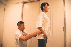 たかＱカイロプラクティックセンターの腰痛の施術画像