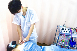 山王鍼灸整骨院 大森本院の鍼灸の施術画像