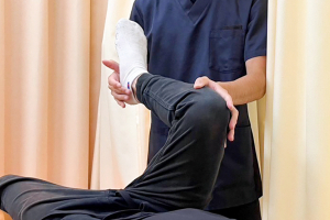 あゆみ鍼灸整骨院の膝痛の施術画像