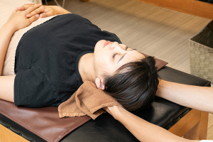 かねもと鍼灸整骨院の施術風景画像です。