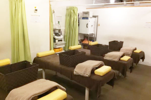 幸治鍼灸整骨院で整体施術を受ける内観画像