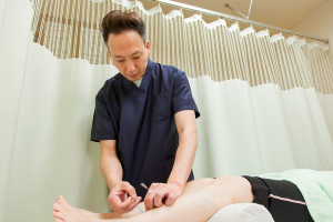 大野鍼灸整骨院の鍼灸施術の施術風景画像です。