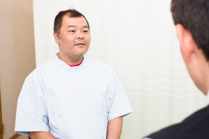 中国式気功整体院　Re+リ・プラスのカウンセリング風景の画像