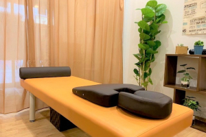 曽根FIT整骨院で整体施術を受ける内観画像