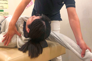天王町そよかぜ鍼灸整骨院の肩こりの施術画像