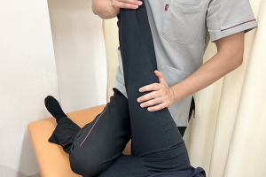 西院こばやし鍼灸整骨院・整体院の膝の施術画像