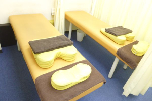 あい鍼灸院・接骨院 阪急桂駅院で整体施術を受ける内観画像