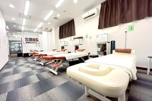 ひだまり整骨院 沢ノ町院で整体施術を受ける内観画像像