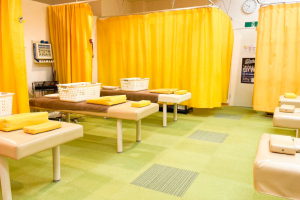 鈴鹿はりきゅう接骨院の整体施術を受ける内観の画像
