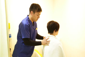 ないき整骨院の整体の施術風景画像です。