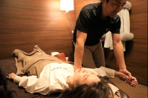 梅田ビバリー鍼灸整体院の肩こりの施術画像