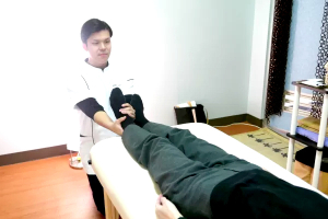 指宿整体まきのの整体施術の画像