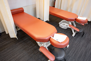 もりわき鍼灸整骨院 梅田院で整体施術を受ける内観画像