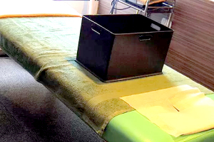 鍼灸整骨院イズミであん摩マッサージ指圧を受ける内観画像