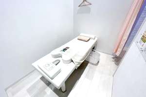 やわらぎ宮原大宮整骨院で整体施術を受ける内観画像