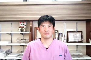 唐橋西寺接骨院の整体施術を担当する院長の画像