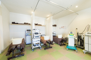 ふじもり桜花整骨院で整体施術を受ける内観画像像