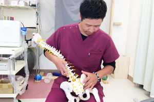 長野たま整骨院のカウンセリング風景