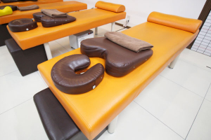 登戸整骨院で整体施術を受ける内観画像