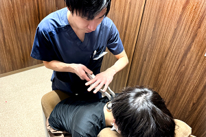 今池名倉堂鍼灸整骨院の肩こりの施術画像