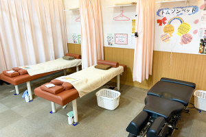 さくら鍼灸整骨院 平塚院で整体施術を受ける内観画像像