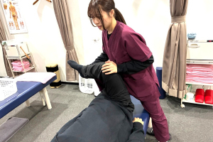 ＮＡＯＳＥＬ西新整骨院の整体の施術風景画像です。