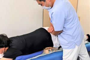 エース治療院の腰痛の施術画像