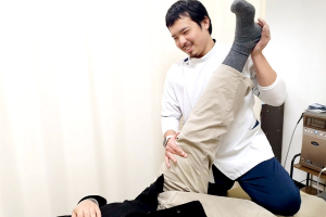 銀座鍼灸整骨院の膝痛の施術画像