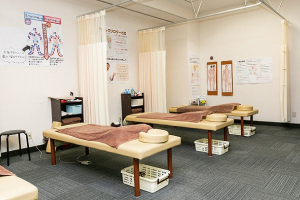 ダイアン鍼灸整骨院で整体施術を受ける内観画像