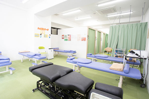 野本鍼灸整骨院　東十条院で整体施術を受ける内観画像像