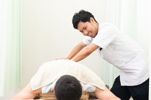 すずらん鍼灸接骨院　昭和橋通院の腰痛の施術画像