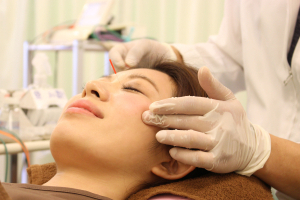 木賀鍼灸整骨院の美容鍼施術の画像