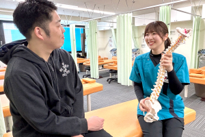 こころ整体院 大通院の整体のカウンセリング風景画像です。