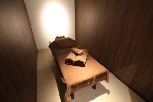 フジタ整骨院・鍼灸マッサージ 綱島駅院で整体施術を受ける内観画像