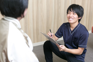 だいふく整骨院伊予院のカウンセリング風景の画像
