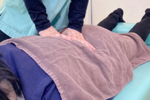 くまのみ整体院　大宮区天沼院の腰痛の施術画像