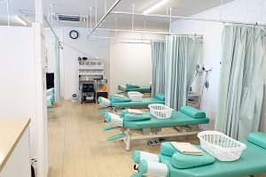 くまのみ整骨院 上尾院で整体施術を受ける内観画像像